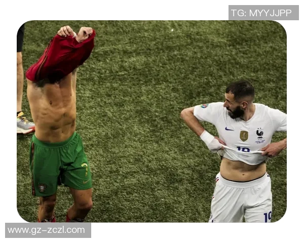 足球明星马甲揭秘：他们如何通过个性化球衣打造独特比赛形象